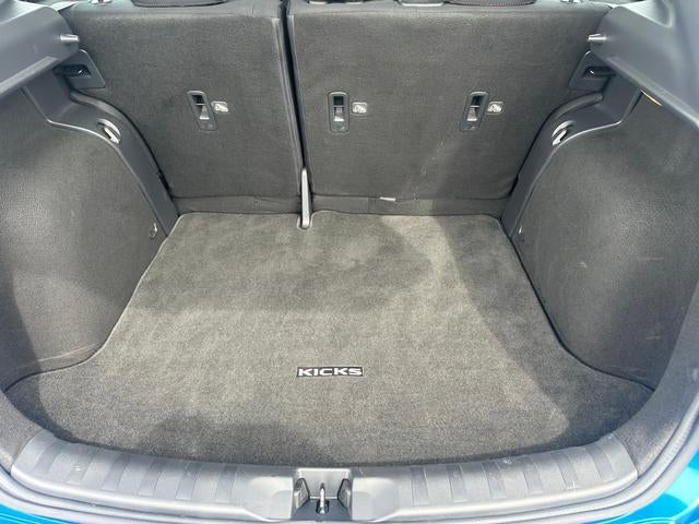 2021 Nissan Kicks SR