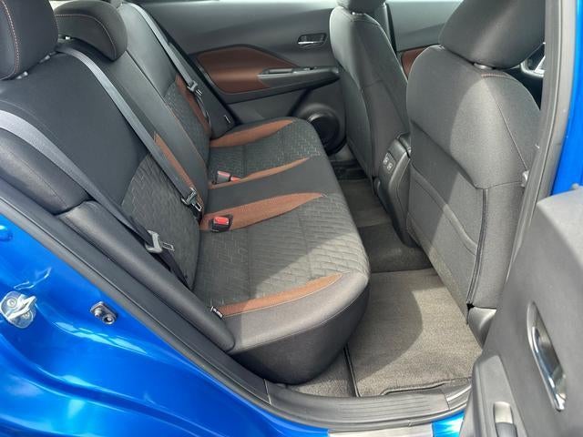 2021 Nissan Kicks SR