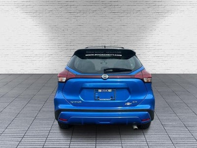 2021 Nissan Kicks SR