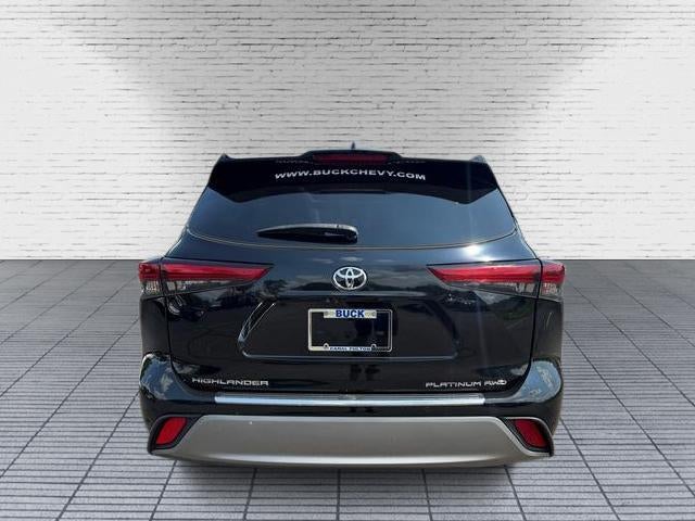 2022 Toyota Highlander Platinum